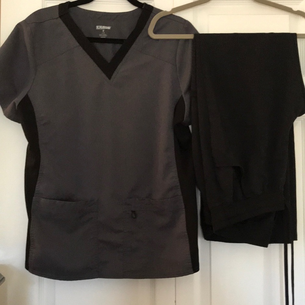 Grey/Black Scrub Set
